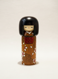 Poupée Kokeshi japonaise traditionnelle Harunoiro couleur du printemps peinte à la main avec motifs floraux