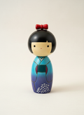 Poupée Kokeshi japonaise traditionnelle Isairarabe grâce océanique avec motifs de vagues marines peints à la main